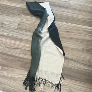 Elegant Black and Cream Scarf